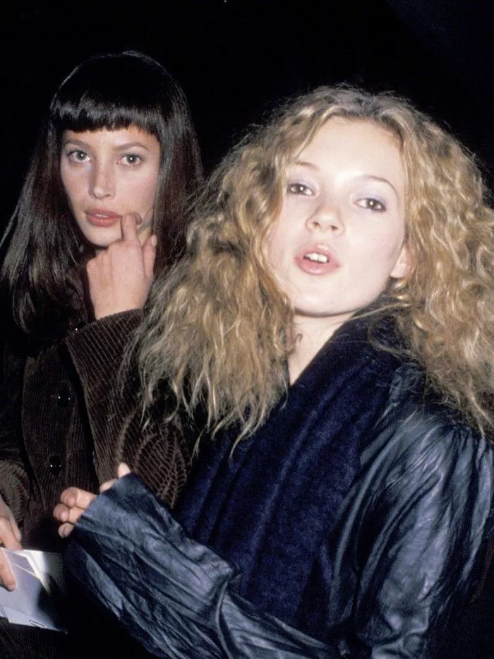 cdn.cliqueinc.com__cache__posts__228060__the-glorious-evolution-of-kate-mosss-beauty-look-2299125.700x0c-77ff91e03b7147c5badac45aa8a5df30 Кейт Мосс в молодости