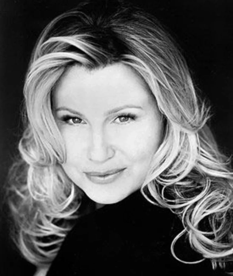 Дженнифер Кулидж в молодости