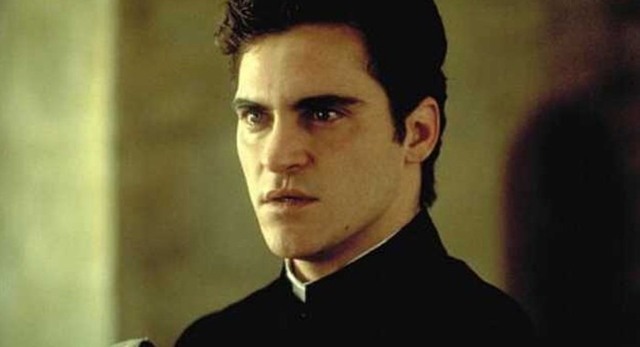 v1.czsxMDI2OTE2OTtqOzE5MTc3 Хоакин Феникс в молодости