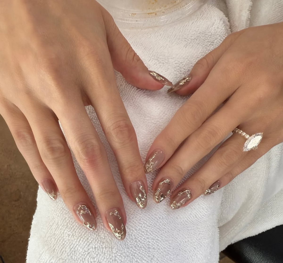 тренди манікюру 2025 осінь фото 2