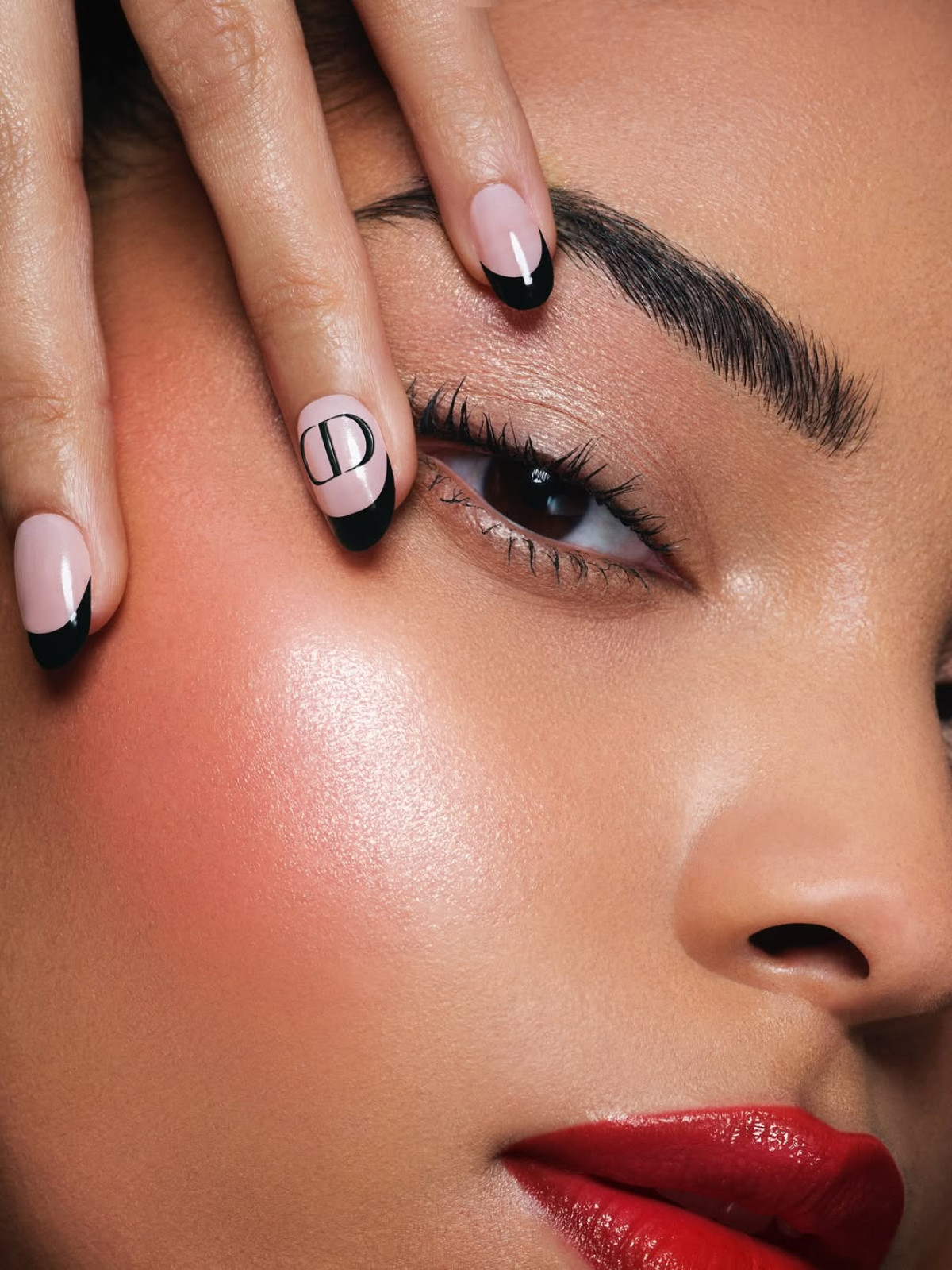  тональний крем, який не підкреслює зморшки