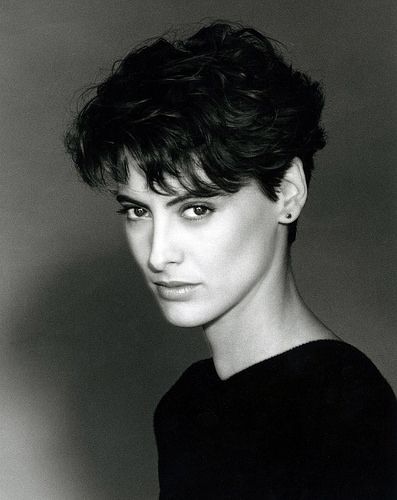 Инес де ля Фрессанж в молодости