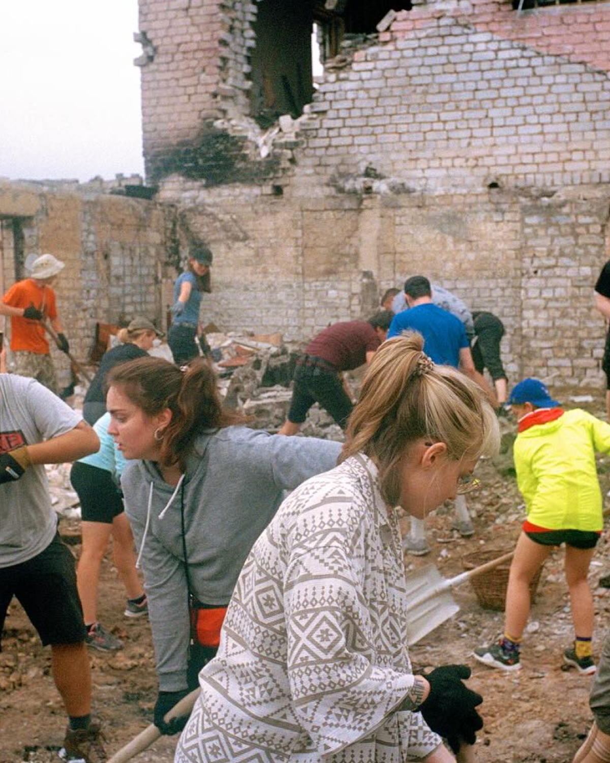 Анджеліна Джолі в Україні