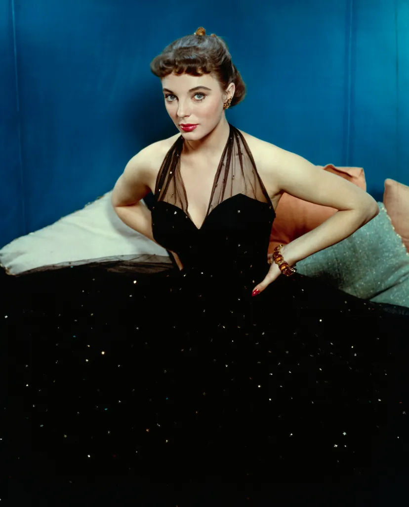 Джоан Коллинз в молодости