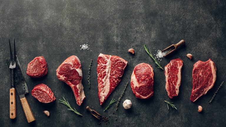 karnivor-dieta-chim-shkidlive-harchuvannya-hizhakiv