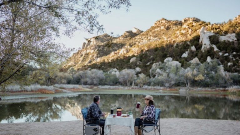 outdoor-evenings-as-the-new-therapy-what-you-need-for-a-perfect-at-home-camping-experience