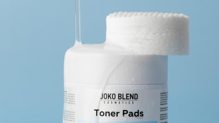 pedi-dlya-oblichchya-golovniy-k-beauty-trend-2025-roku