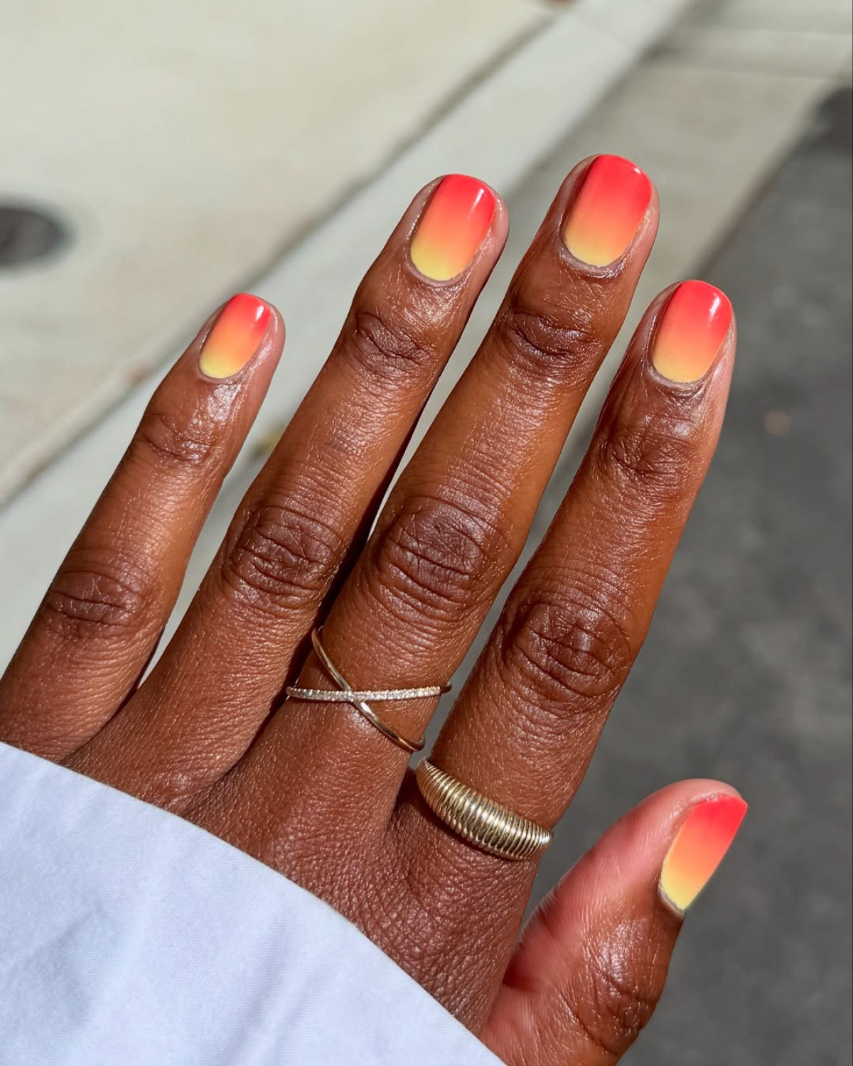 тренди манікюру 2025 осінь фото 6