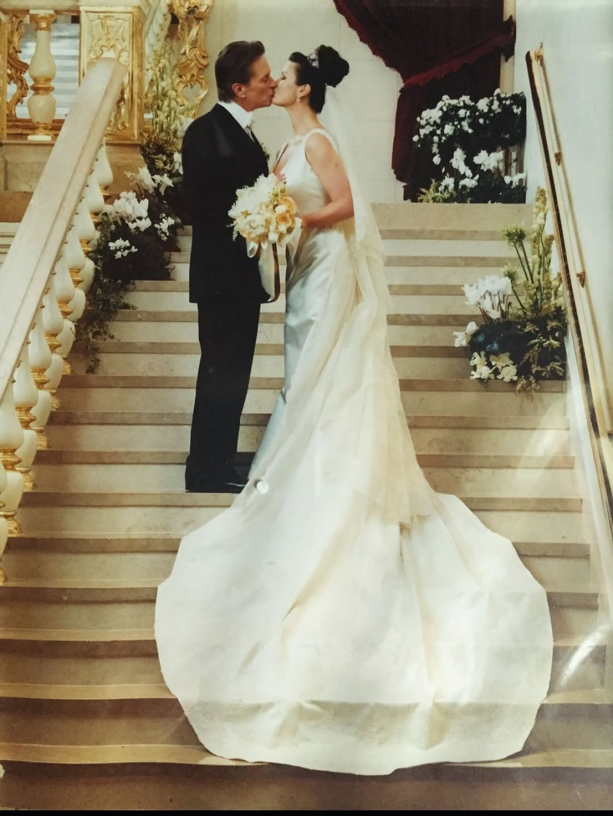 Майкл Дуглас і Кетрін Зета-Джонс святкують 25-ту річницю шлюбу