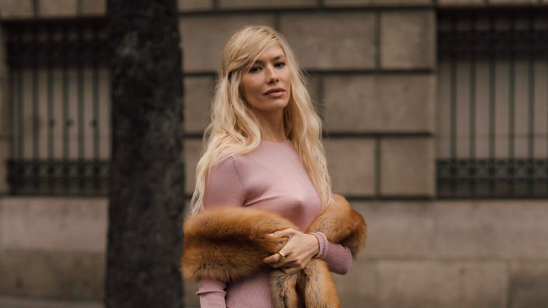 rozheviy-korichneviy-stilne-poednannya-shcho-stvorene-dlya-zimovogo-sezonu