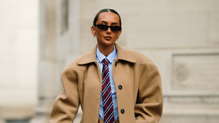 ultradovge-palto-rich-yaku-vzhe-pridbala-kozhna-modnicya-na-cyu-zimu