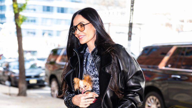 yak-nositi-prozoru-spidnicyu-vzimku-abi-pochuvatisya-komfortno-y-teplo-nadihaemosya-demi-mur