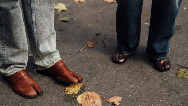 z-yakim-vzuttyam-poednuvati-dzhinsi-vzimku-2025-go-naystilnishi-obrazi-sezonu