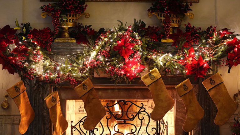 5-trendiv-v-rizdvyanomu-dekori-2025-roku-yaki-legko-vpisati-u-bud-yakiy-interer