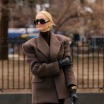 cey-aksesuar-nezaminna-rich-u-zimovomu-garderobi-na-2026-rik-yak-yogo-stilizuyut-naymodnishi-divchata-svitu-vzhe-zaraz-b65213cd