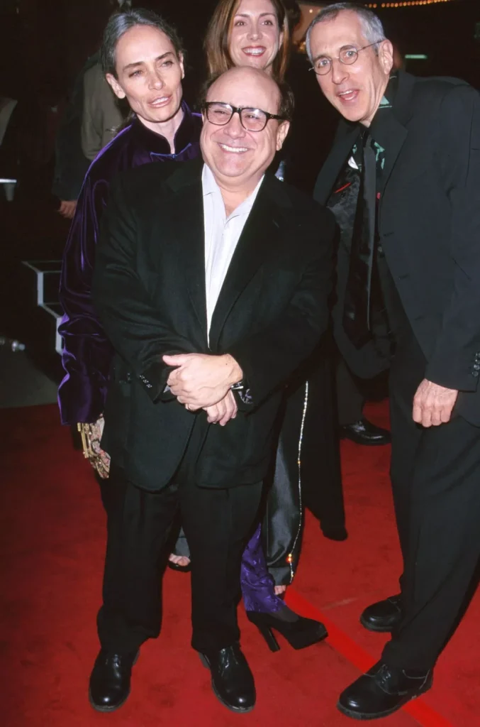danny-devito-erin-brockovich-premiere-111522-1-2000-4dd06b5d420f4500b2e88a228f273743 Дэни Де Вито в молодости