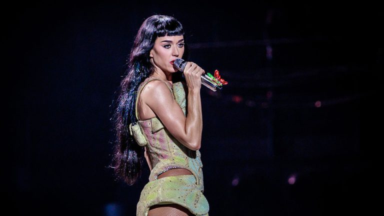 foto-ta-videofakti-keti-perri-pidtverdila-roman-z-dzhastinom-tryudo