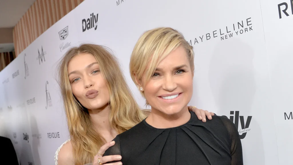 Иоланда Хадид в молодости