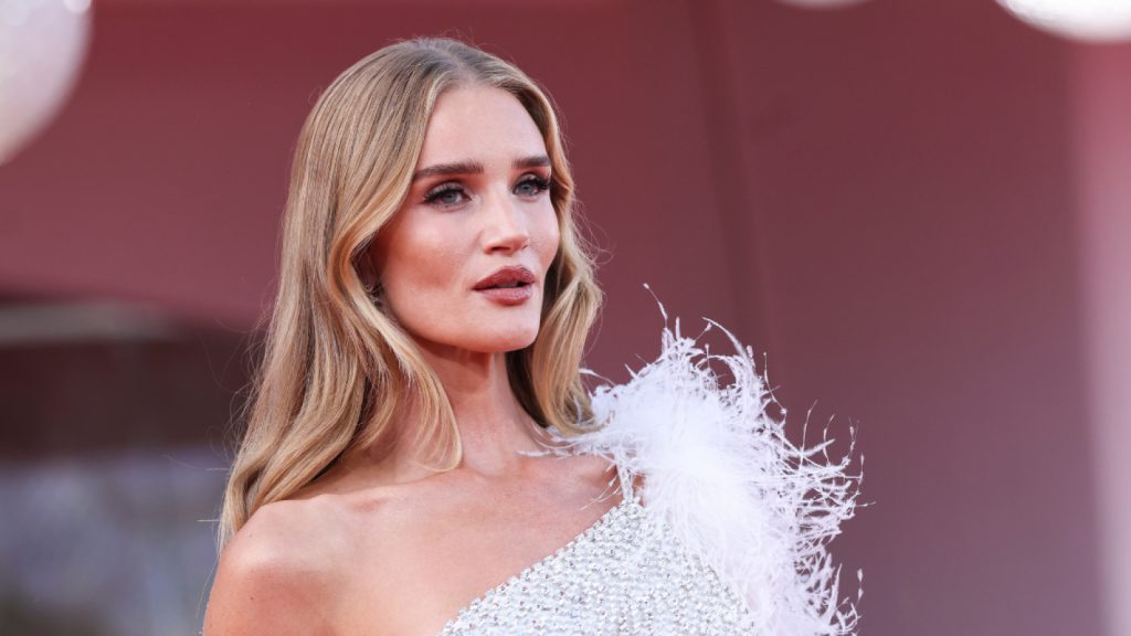 hmarniy-tancivnik-pantone-nazvav-golovniy-kolir-2026-roku