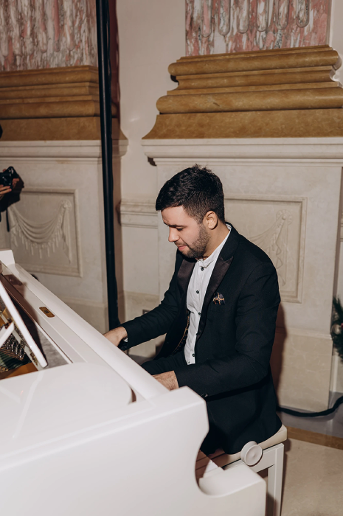 піаніст Володимир Чалов