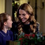 keyt-middlton-i-princesa-sharlotta-zigrali-fortepianniy-duet-na-rizdvyanomu-koncerti-u-vestminsterskomu-abatstvi-cce42b9f