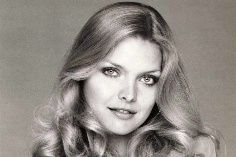 michelle-pfeiffer-throwbacks-042624-tout-8e5871ac2948429a9339ad3c9d773bd7