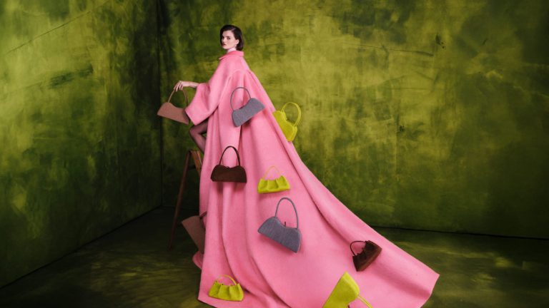 poelle-i-the-coat-by-katya-silchenko-prezentuyut-kolekciyu-sumok-nathnennu-rozkvitom-teatralnogo-zhittya