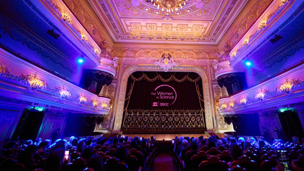 premiya-loreal-unesco-vsome-vidznachila-troh-vidatnih-ukrainskih-naukovic