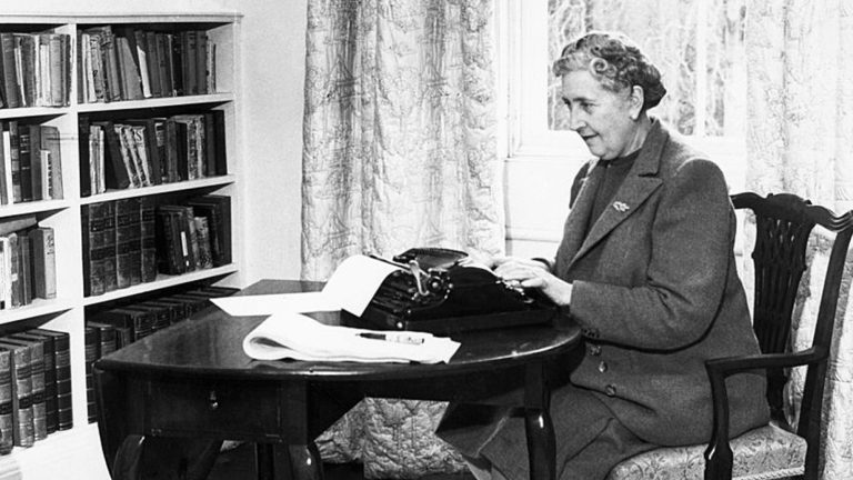 pyat-avtorok-yaki-ruynuvali-stereotipi-y-zminyuvali-uyavlennya-pro-tradiciyni-roli-zhinki-11dc8434