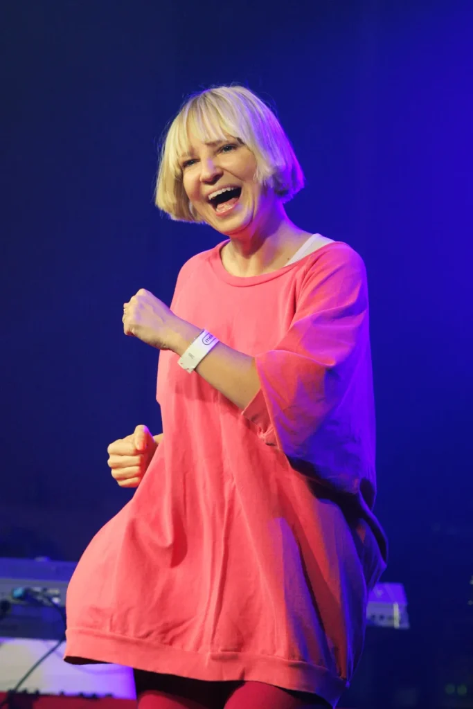 sia-performance-2009-billboard-1240 sia-performance-2009-billboard-1240