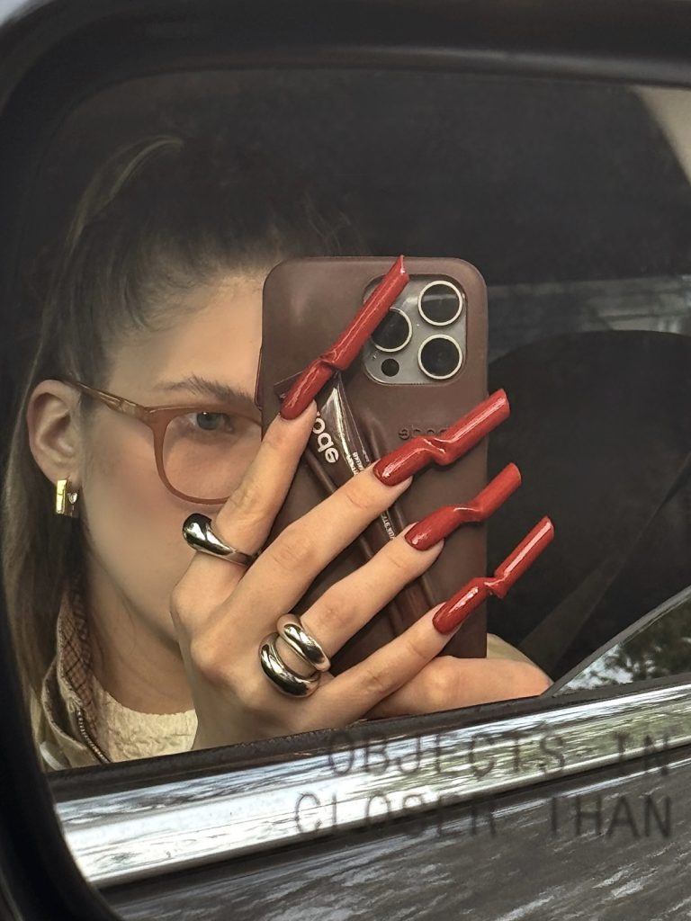 Модні відтінки манікюру 2026 року