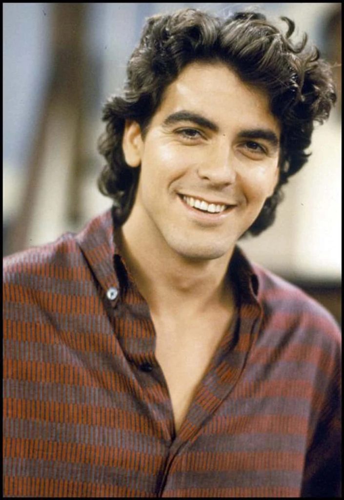 young-george-clooney-in-brown-lined-polo-shirt-photo-u1 Джордж Клуни в молодости