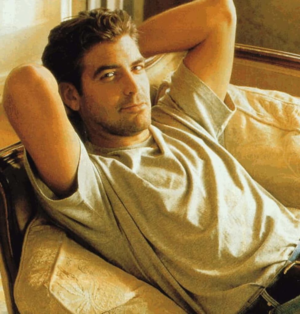 young-george-clooney-in-gray-t-shirt-photo-u1 Джордж Клуни в молодости