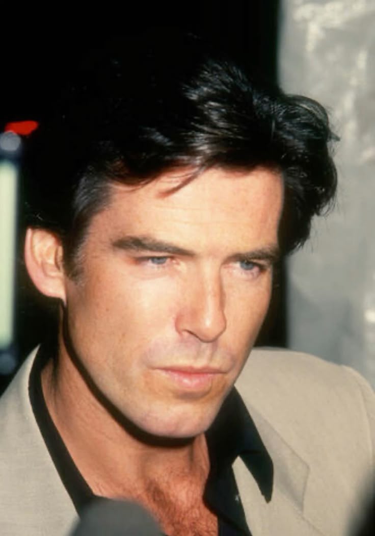 Пирс Броснан в молодости