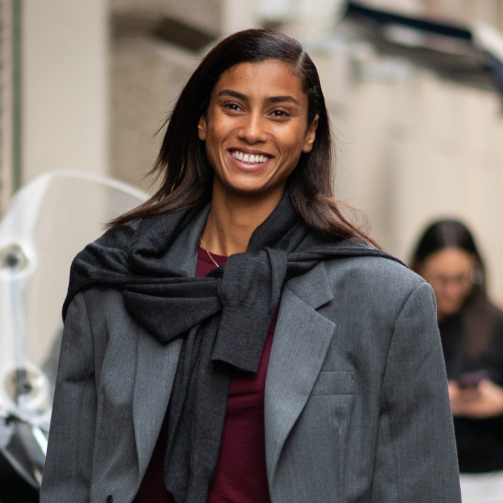 Ця модна формула з джинсами та жакетом стане нашим повсякденним вибором навесні 2026 року