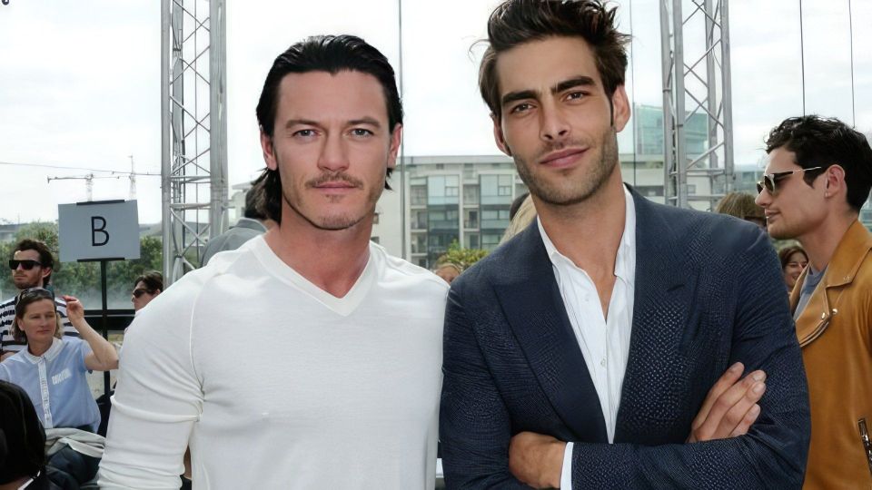 Люк Эванс в молодости