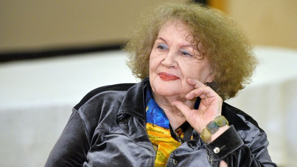 Ліна Костенко Біографія: життєвий шлях, творчість та особисте життя