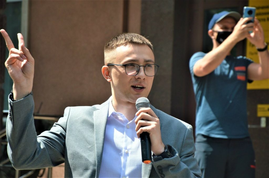 Хто Такий Стерненко: біографія, діяльність та вплив