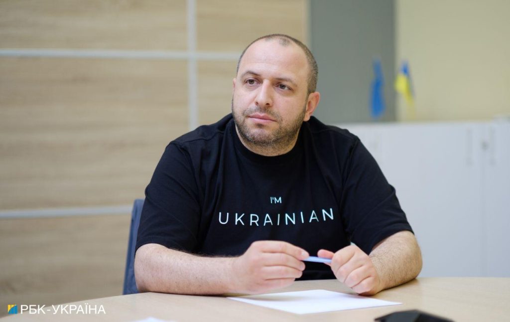 Рустем Умеров Жена Фото: Личная жизнь и биография политика