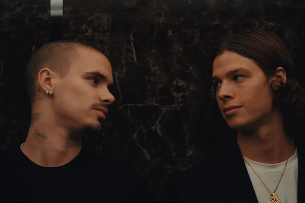 «Forty Love»