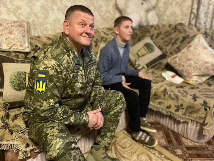 Залужний Біографія: Життя, Кар'єра та Особистість
