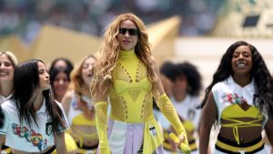 Образ дня: Шакіра в неоновому вбранні Off-White запалила церемонію відкриття Чемпіонату світу-2026
