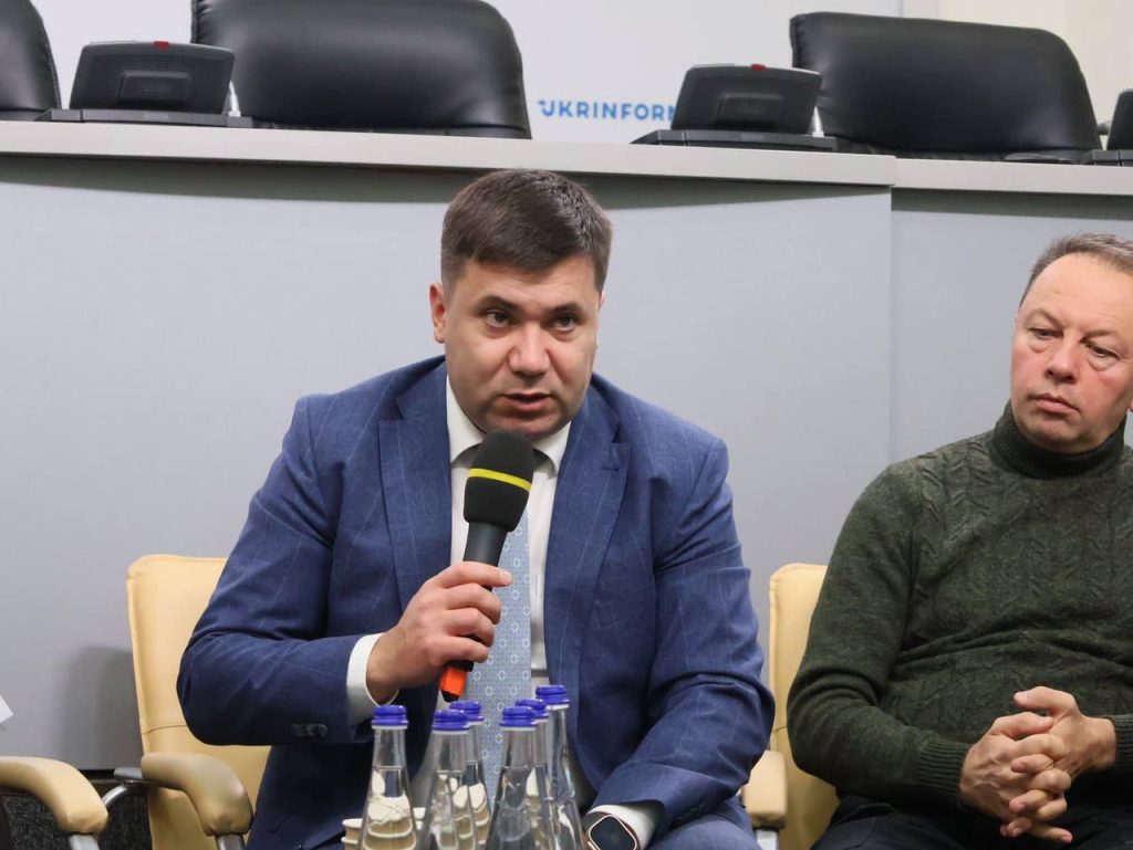 Андрій Вітренко Батьки: биография, семья и карьерный путь