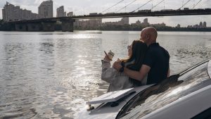 Що подарувати на День батька: зв'язок із домом, де б він не був