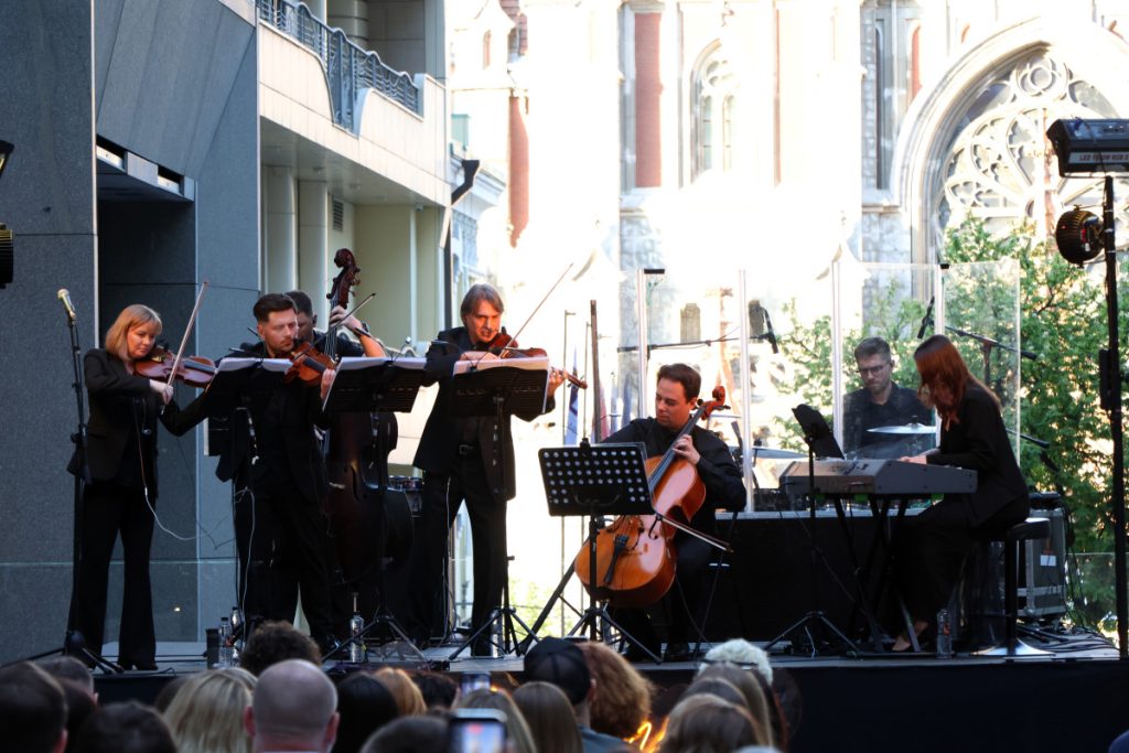 Svitlo Concert