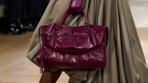 Подорож у минуле: історія культової Balenciaga City Bag, наново переосмисленої П’єрпаоло Піччолі